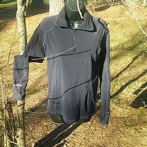 Women's size 8 lululemon pullover. Plum color